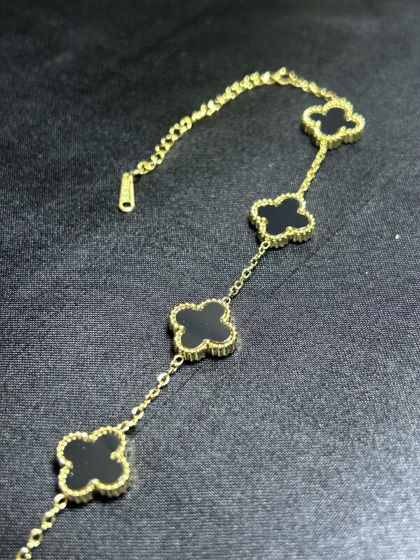 Noir Clover Elegance Bracelet - Image 3