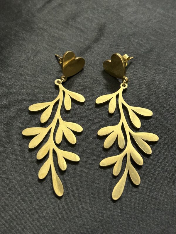 Heartleaf Drape Earrings