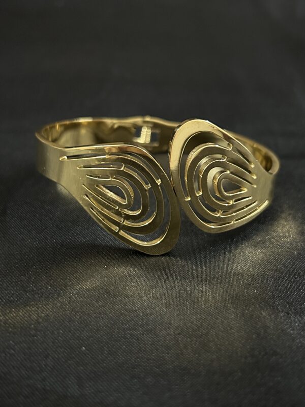 Echo Mirage Cuff