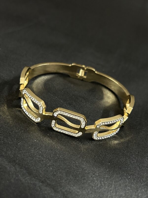 Aurora Link Cuff - Image 2