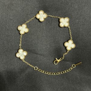 Lune Clover Bracelet